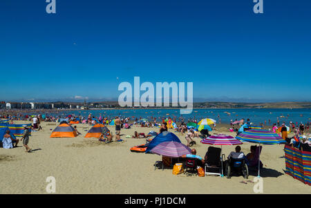 Beliebte Weymouth Strand im Sommer, Weymouth, Dorset, England, Großbritannien Stockfoto