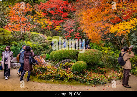 Herbst Besuch in Shisen-Tempel (Haus der Dichter), Kyoto, Japan Stockfoto