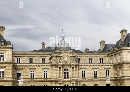 Die berühmten Tuileries. Jardin des Tuileries ist ein öffentlicher Garten zwischen Louvre und dem Place de la Concorde entfernt Stockfoto