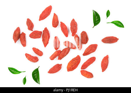 Getrocknete Goji Beeren auf weißem Hintergrund. Stockfoto