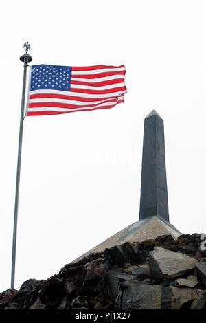 Amerikanische Flagge auf der internationalen Grenze zu Kanada White Pass und Yukon Route Bahn, Alaska, Vereinigte Staaten von Amerika Stockfoto