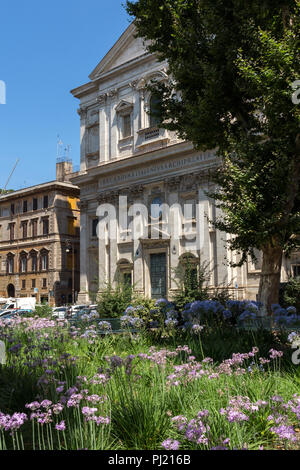 Rom, Italien, 23. JUNI 2017: Sonnenuntergang Blick auf Basilika San Carlo ai Catinari in Rom, Italien Stockfoto