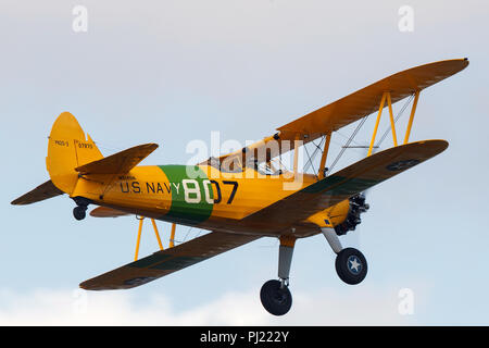 1943 Boeing-Stearman Modell 75 B 75 N 1 (N 5145 N) auf Ansatz in Palo Alto Flughafen (Kpao), Palo Alto, Kalifornien, Vereinigte Staaten von Amerika Stockfoto