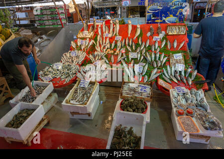 Istanbul, Türkei. 3. September 2018. Inflationsrate hits türkische Märkte und Preise stellen neuen Rekord. Credit: Engin Karaman/Alamy leben Nachrichten Stockfoto