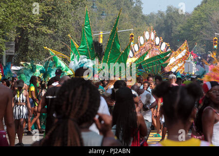 Brooklyn, New York, USA. 3. Sep 2018. Atmosphäre während der 51st jährlichen West Indian Day Parade, die feiert alles super und innerhalb der Karibik amerikanische Gemeinschaft gut und hielt an der Brooklyn Eastern Parkway auf Sepetmber 3, 2018 in Brooklyn, New York. Quelle: MPI 43/Media Punch/Alamy leben Nachrichten Stockfoto