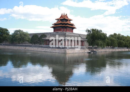 China. 4. Sep 2018. Peking, China - Landschaft der Eckturm der Verbotenen Stadt in sonniger Tag in Peking, China. Credit: SIPA Asien/ZUMA Draht/Alamy leben Nachrichten Stockfoto
