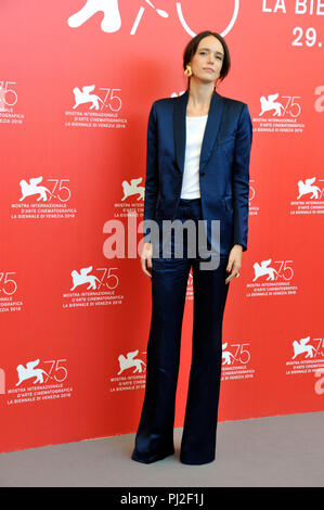 Venedig, Italien. 04 Sep, 2018. 75. Filmfestival von Venedig 2018, Fotoshooting film Vox-Lux. Im Bild: Stacy Martin Credit: Unabhängige Fotoagentur/Alamy leben Nachrichten Stockfoto