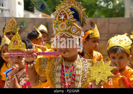 Ajmer, Indien. 03 Sep, 2018. Indian School ersten Schritt Kinder, verkleidet als Hindu Gott Krishna, im Feiern des Janmashtami Festival in der Schule in Ajmer, Rajasthan, Indien teilnehmen. Janmashtami, die Hinduistische fest, dass die Geburt von Krishna. Credit: shaukat Ahmed/Pacific Press/Alamy leben Nachrichten Stockfoto