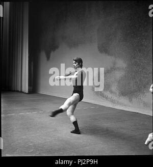 Rudolf Nureyev während der Probe an der Chicago Civic Opera House. Oktober, 1962. Stockfoto