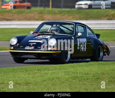 David Norton, James Hilliard, Porsche 911 Carrera RS, AMOC Intermarque Meisterschaft, Aston Martin Owners Club Racing, Snetterton, Norfolk, England, Sa Stockfoto