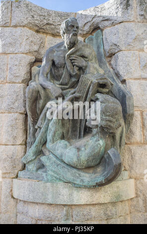 Badajoz, Spanien - Mai 25th, 2018: Der Evangelist Matthäus gehört zu 4 Evangelisten sculptorical Gruppe. Von Bildhauer Juan de Ávalos Stockfoto