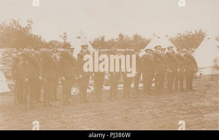 Jahrgang 1910 Morecambe Foto von britischen Soldaten auf der Parade. Möglicherweise British Horse artillery Stockfoto