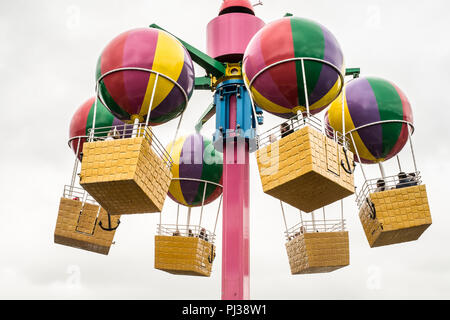 Die Solitärspiele big Ballonfahrt, Solitärspiele Welt, Paultons Park, Romsey, Hampshire, England, Vereinigtes Königreich. Stockfoto