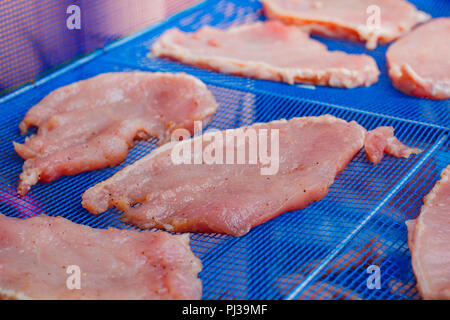 Schweinebraten mit Soße und Zucker für Sonnenlicht, Thailand's beliebte Speisen (Moo Vati Deaw). Stockfoto