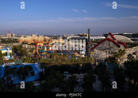 Luftaufnahme von Disney California Adventure, Disneyland Park, Anaheim, Kalifornien, Vereinigte Staaten von Amerika Stockfoto