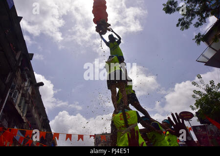 Mumbai, Indien. 03 Sep, 2018. # # Mumbai Indien # Dahi Handi #Festival # Feier # Leute #Voll #menschliche Pyramide # Lord Krishna Credit: Sandeep Rasal/Pacific Press/Alamy leben Nachrichten Stockfoto