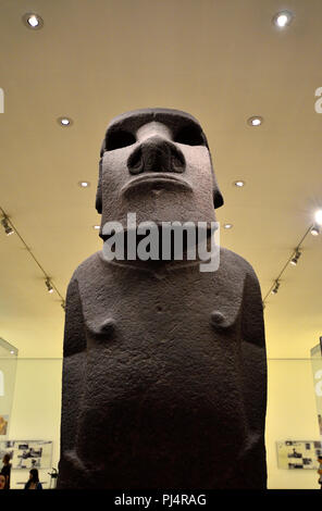 Die Osterinsel basalt Statue bekannt als Hoa Hakananai'a (AD 1000-1200). British Museum, Bloomsbury, London, England, UK. Stockfoto