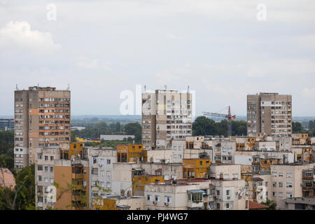 Betonwohnungen und Häuser der Stadt Plovdiv, Bulgarien Stockfoto