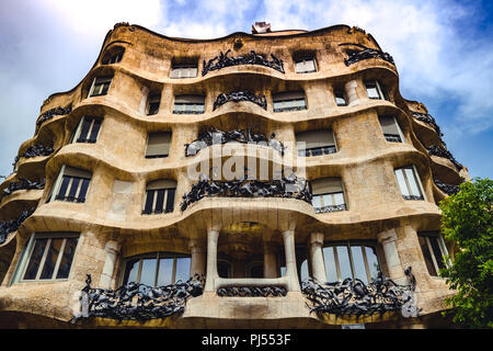 BARCELONA, SPANIEN - 23. April: Casa Milla, Details der Fassade des Hauses durch den Architekten Antonio Gaudi April 23, 2018 in Barcelona, Spanien Stockfoto