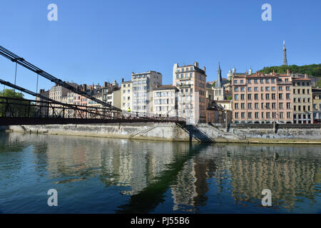 Lyon (Frankreich): Immobilien, Gebäude entlang der "Quais de Saone' Gehweg und 'Quai Bondy', von 'Quai Saint-Vincent', in der 5. gesehen Stockfoto