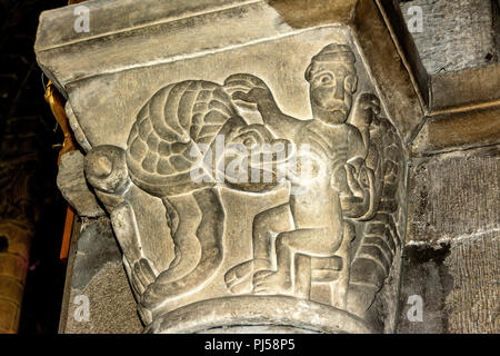 Langogne, romanische Kapitelle von Saint Gervais und Sankt Protais Kirche, Lozère, Royal, Frankreich, Europa Stockfoto