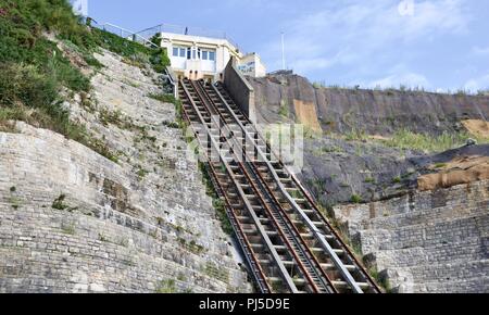 Bournemouth East Cliff Standseilbahn Cliff Lift geschlossen durch einen Bergsturz am 24. April 2016 Stockfoto