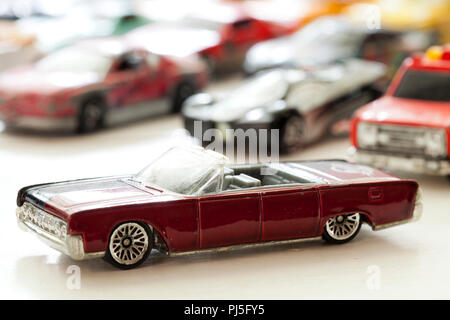 1964 Lincoln Continental cabrio Hot Wheels Spielzeug Auto - USA Stockfoto