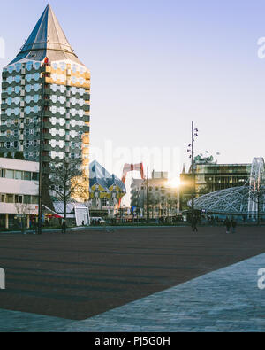 Lichtstrahlen in Blaak. Von Rotterdam Blaak, Januar 2018 Stockfoto