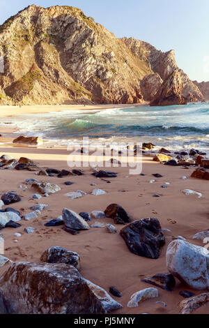 Praia da Ursa Strand Felsen und Meer in Portugal Stockfoto