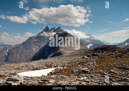 Blick Richtung Blanebba aus Romsdalseggen Stockfoto