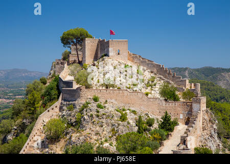 Xativa Schloss auf einem Hügel mit Blick auf die Stadt, Valencia, Spanien Stockfoto