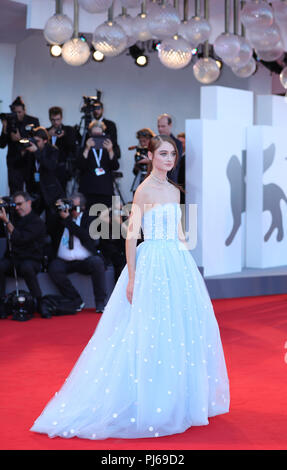 Venedig, Italien. 4. Sep 2018. Schauspielerin Raffey Cassidy besucht die Premiere des Films 'Vox Lux' beim 75. Internationalen Filmfestival von Venedig in Venedig, Italien, an Sept. 4, 2018. Credit: Cheng Tingting/Xinhua/Alamy leben Nachrichten Stockfoto