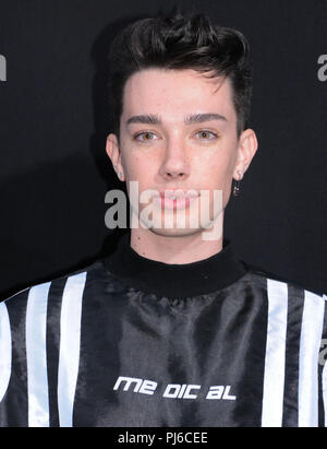 Los Angeles, Kalifornien, USA. 4. September 2018. Einflussnehmer James Charles besucht eine New Line Cinema Präsentation, eine atomare Monster/Safran Unternehmen Produktion, die Weltpremiere von "Die Nonne" ab dem 4. September 2018 TCL Chinese Theatre in Los Angeles, Kalifornien. Foto von Barry King/Alamy leben Nachrichten Stockfoto