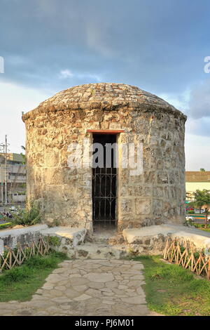 Runde Revolver oder Sentry oder barbizan auf der Wand des Spanischen gegründet-dreieckigen-Coral, aus Stein gebauten Fuerte-Fort - Fuerza de San Pedro mit den heutigen Stockfoto