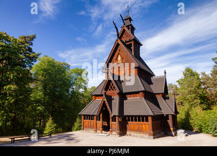 Holz- Gol Stabkirche (Gol Stavkyrkje) in den Norwegischen Museum für Kulturgeschichte an der Halbinsel Bygdoy in Oslo, Norwegen, Skandinavien rekonstruiert Stockfoto