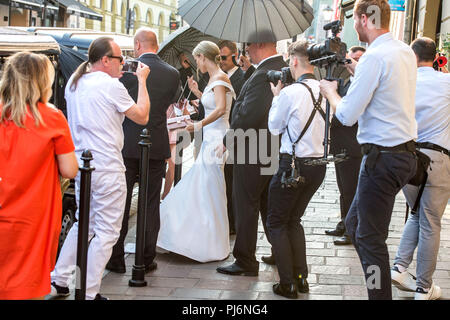 Die Hochzeit von "echten Hausfrauen von Miami' star Joanna Krupa und Geschäftsmann Douglas Nunes in Krakau Mit: Joanna Krupa Wo: Krakau, Polen Wann: 04 Aug 2018 Quelle: Newspix.pl WENN.com ** Nur für die Veröffentlichung in Großbritannien, den USA, Deutschland, Österreich, Schweiz ** verfügbar Stockfoto