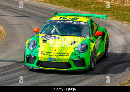 2018 Porsche 911 GT3 RS auf der Demonstration hillclimb laufen am Goodwood Festival 2018 von Geschwindigkeit, Sussex, UK. Stockfoto