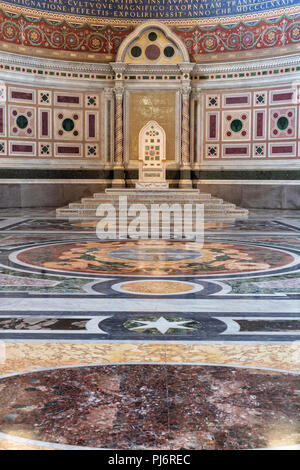 Päpstliche Kathedra, Archbasilica St. Johannes im Lateran innen, San Giovanni in Laterano, Rom, Latium, Italien Stockfoto