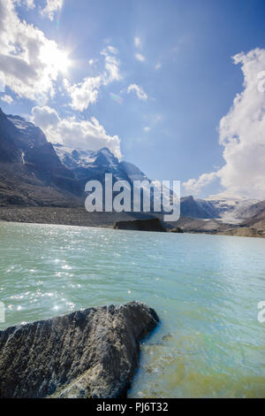 Am Sandersee, See der Pasterze Glacier und die Großglockner-Gruppe oben bei Sonneneinstrahlung Stockfoto