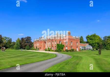 Avington Park, eine Palladianische Villa Landhaus von Parks und Gärten im Avington in der Nähe von Winchester, Hampshire umgeben, Südengland Stockfoto