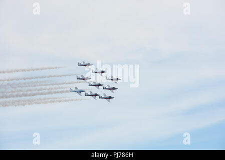 Toronto, Ontario/Kanada - CNE Toronto September 2, 2018: Kanadische Streitkräfte Snowbirds im formationsflug an der kanadischen nationalen Ausstellung Stockfoto
