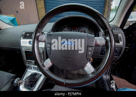 2005 Mk3 Ford Mondeo Titanium X Kombi Panther Schwarz Stockfoto