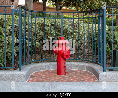 Hydrant auf Fußgänger Shanghai's Street. Tag Stockfoto