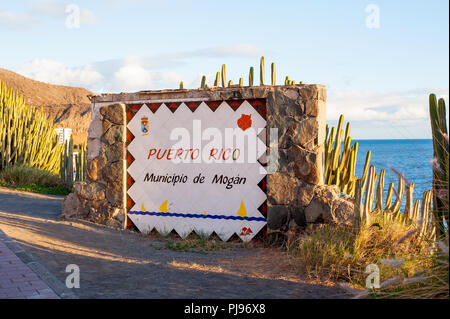 Puerto Rico, Gran Canaria, Spanien am 6. Januar, 2018. Zeichen für Puerto Rico holliday Village in Gran Canaria, Spanien. Stockfoto