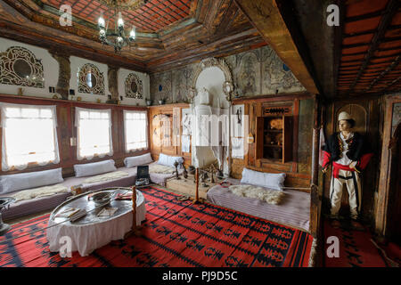 Men's Zimmer, Ethnographische Museum, Kruja, Krujë, Durrës, Durres, Albanien Stockfoto