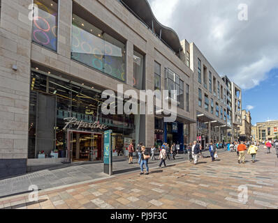 Geschäfte auf der Westseite der oberen Buchanan Street in Glasgow Schottland Großbritannien Stockfoto