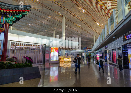 Peking, China - Feb 28, 2018. Innenraum des Beijing Capital International Airport (PEK). Es hat die Welt, Zweite verkehrsreichsten Flughafen in Bezug auf die Passe Stockfoto