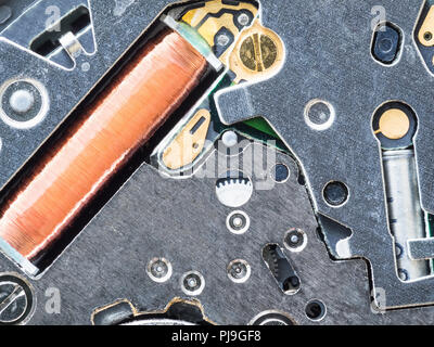 Platine im Quarzwerk in Nahaufnahme Stockfoto