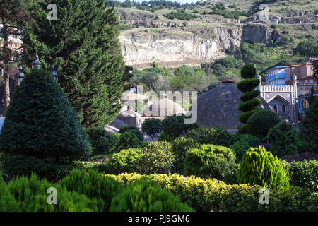 Alte Schwefelbäder in Tiflis, Georgien. Altstadt, abanotubani Bezirk. Stockfoto