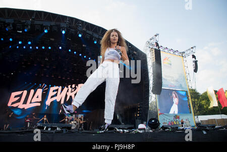 2018 Brighton Pride Festival in Preston Park, Brighton. Mit: Ella Eyre Wo: Brighton, East Sussex, Großbritannien Wann: 04 Aug 2018 Quelle: WENN.com Stockfoto